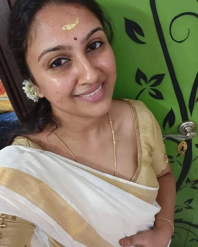 Malayal🔥college girl aunty available 2k shot 5k night unlimited enjoy in Thiruvananthapuram