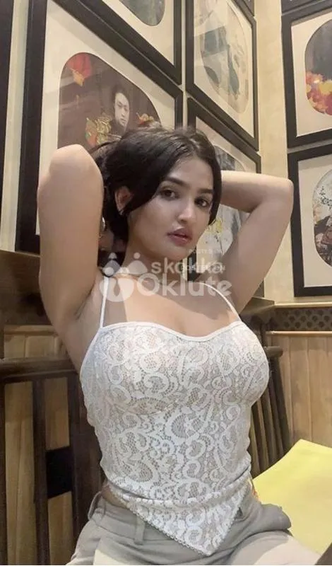Myself divya Chandigarh low price high profile college girl and house wife Available 24 hr